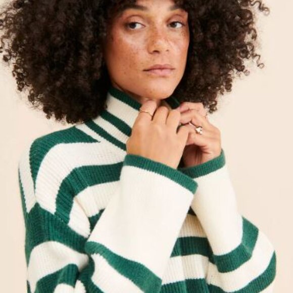 Flat White Striped Turtleneck Oversized Sweater - Picture 3 of 4